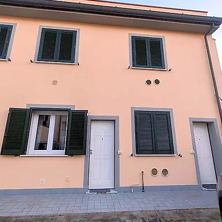 Ferienhaus Ondina In Versilia Viareggio