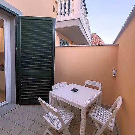 Ondina In Versilia * Viareggio